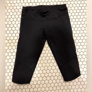 Black Lululemon Biker Shorts / Crop Leggings size 8